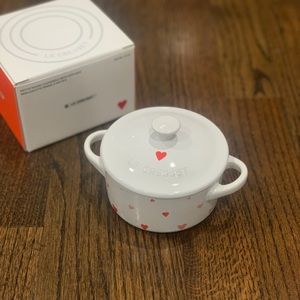 New Le Creuset Heart Decal Mini Round Cocotte Stoneware 10cm